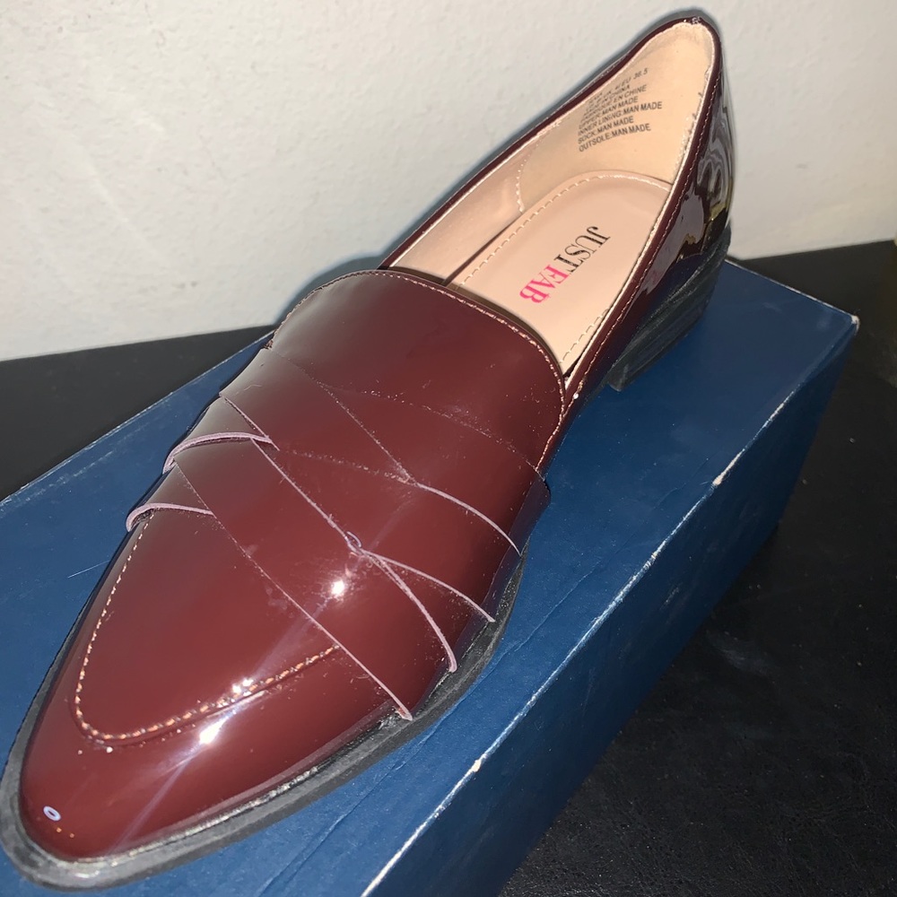 ***Gift***Brand New Burgundy Flats